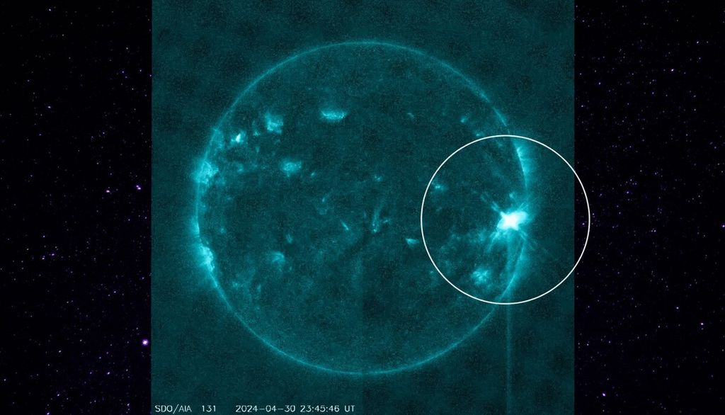 A Solar Flare with an M9.5 class occurred on Tuesday (4/30/2024) between 23.46-23.58 Universal time or Wednesday (5/1/2024) between 06.46-06.58 WIB. This flare occurred in an area that has a Sunspot with the code R3654. As solar activity increases, solar flares are expected to occur more frequently.