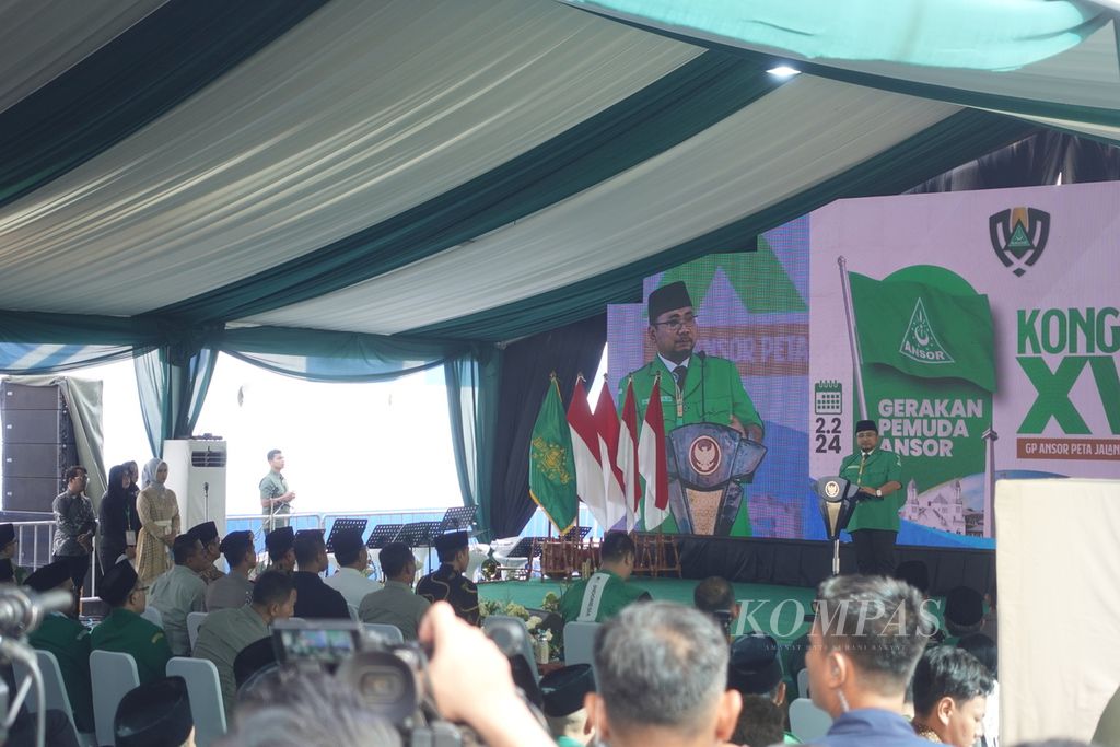 Ketua Umum Gerakan Pemuda Ansor Yaqut Cholil Qoumas saat menyampaikan laporan pada pembukaan Kongres XVI GP Ansor di Pelabuhan Tanjung Priok, Jakarta, Jumat (2/2/2024).