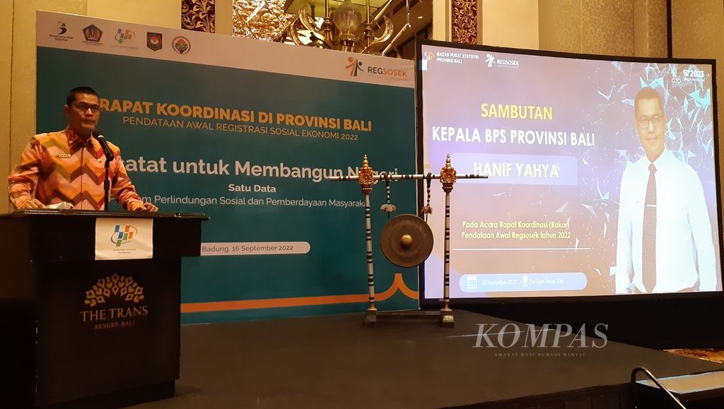 BPS akan melaksanakan registrasi sosial ekonomi mulai 15 Oktober 2022. Kepala BPS Provinsi Bali Hanif Yahya ketika memberikan sambutan dalam pembukaan Rapat Koordinasi Pendataan Awal Registrasi Sosial Ekonomi 2022 di Provinsi Bali, di Kuta, Badung, Jumat (16/9/2022).