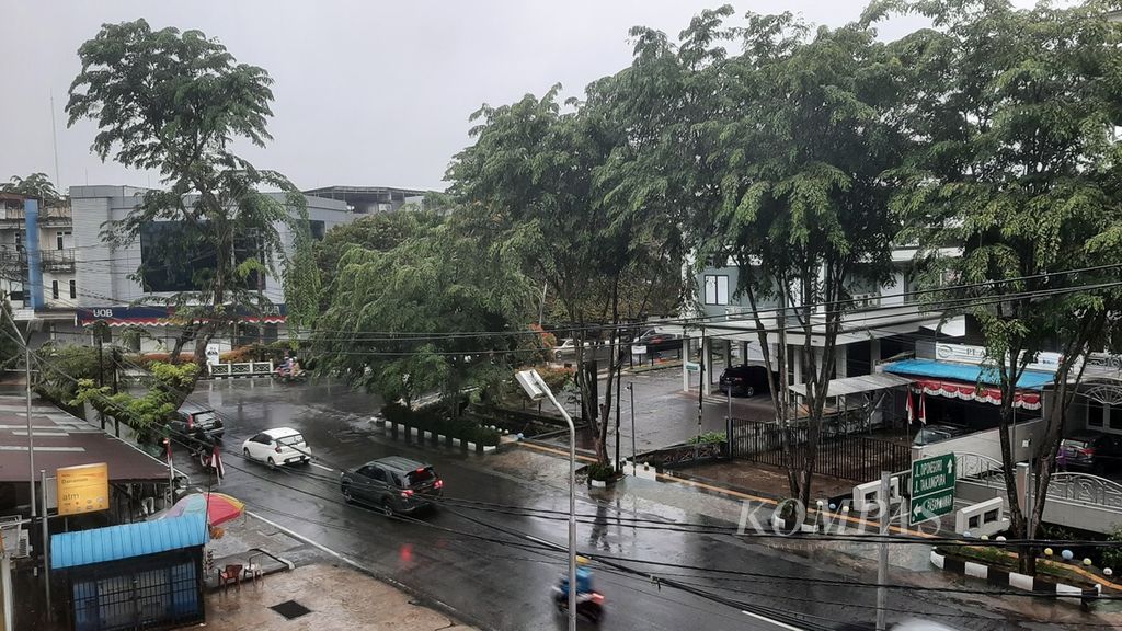 Kota Pontianak, Kalimantan Barat, diguyur hujan, Rabu (21/8/2024) pagi.