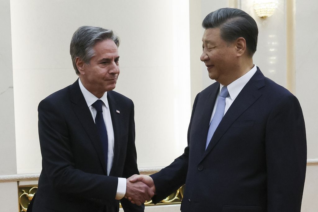 Presiden China Xi Jinping menerima Menteri Luar Negeri Amerika Serikat Antony Blinken di Beijing, China, pada 19 Juni 2023. Dalam beberapa bulan terakhir, sejumlah petinggi dan tokoh AS mendatangi China.
