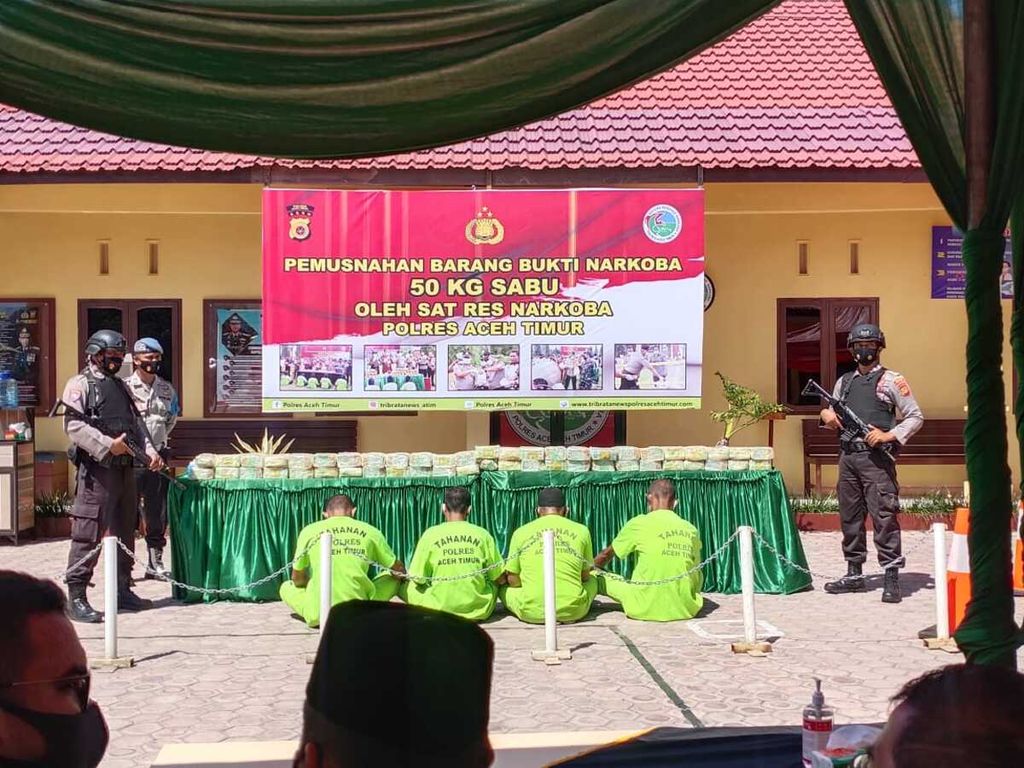 Konferensi pers pemusnahan sabu 50 kilogram di Polres Aceh Timur, Aceh, Senin (19/4/2021).
