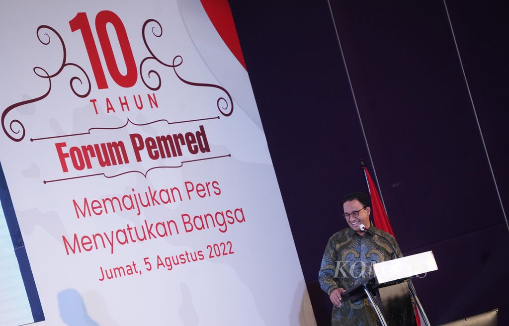 DKI Jakarta Governor Anies Baswedan when presenting his views at the 10th Anniversary of the Editor-in-Chief Forum (Pemred) at the Raffles Hotel Jakarta, Kuningan, Jakarta, Friday (5/8/2022).