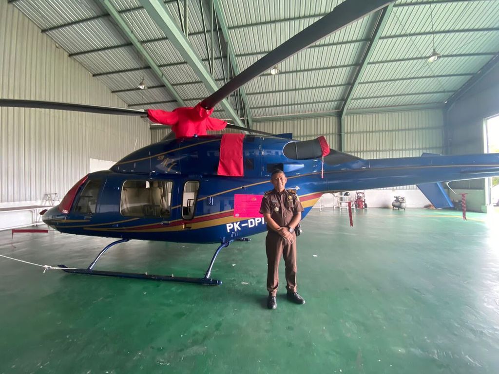 The helicopter is suspected to be related to the alleged corruption and money laundering case with the suspect Surya Darmadi, which was confiscated by the Attorney General's Office investigators some time ago.