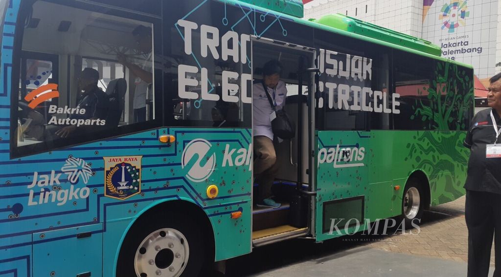 Salah satu bus listrik nol emisi yang akan diuji coba di DKI Jakarta.