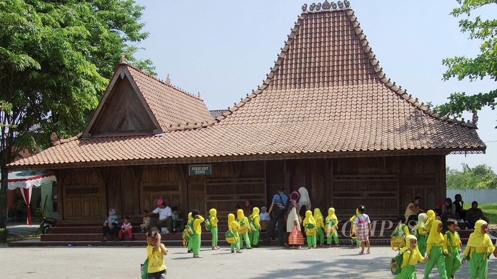 Rumah Adat Kudus di Museum Kretek, Kudus, Jawa Tengah (1/9/2014).