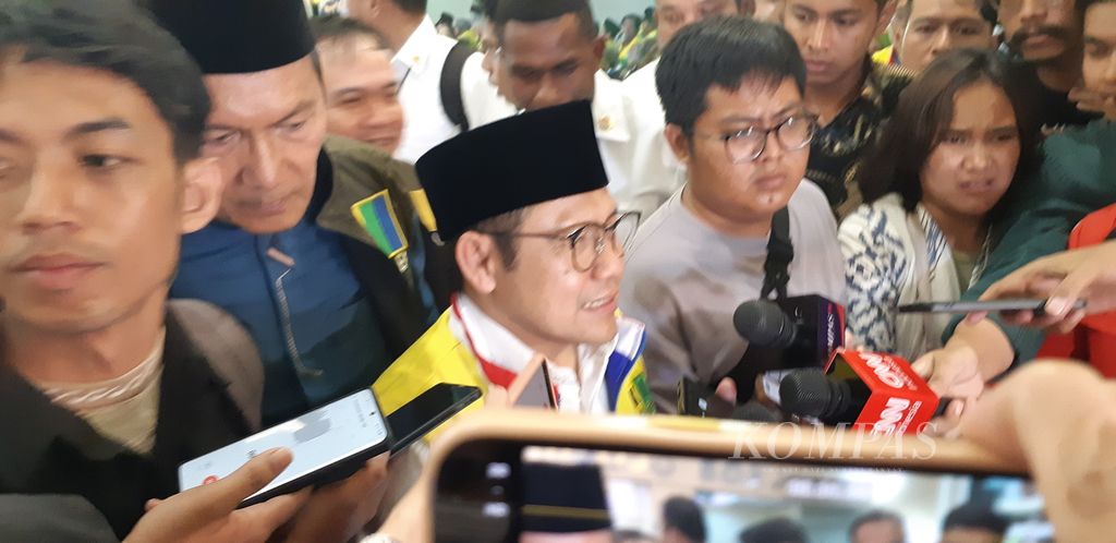 Cawapres Abdul Muhaimin Iskandar di acara Konsolidasi Jaringan dan Sumber Daya TPE-S 50 Jatim di Surabaya, Jumat (12/1/2024). 