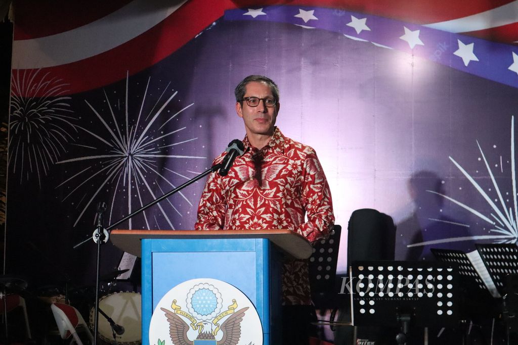 Wakil Dubes AS untuk Indonesia Michael F Kleine dalam resepsi peringatan Kemerdekaan AS ke-247 di Konsulat Jenderal AS Medan, Sumatera Utara, Jumat, (23/6/2023) malam.