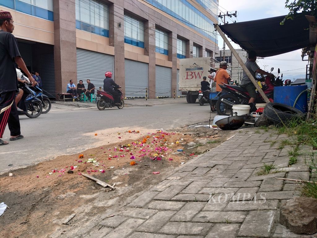 The location where Rizky AS Al Qolili (16), the victim of a brawl between students, was found lying covered in blood, Saturday (4/5/2024) early morning.