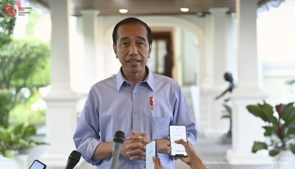 Presiden Joko Widodo memberikan keterangan dalam wawancara cegat yang dilakukan staf Biro Pers, Media, dan Komunikasi Sekretariat Presiden, Selasa (27/8/2024).