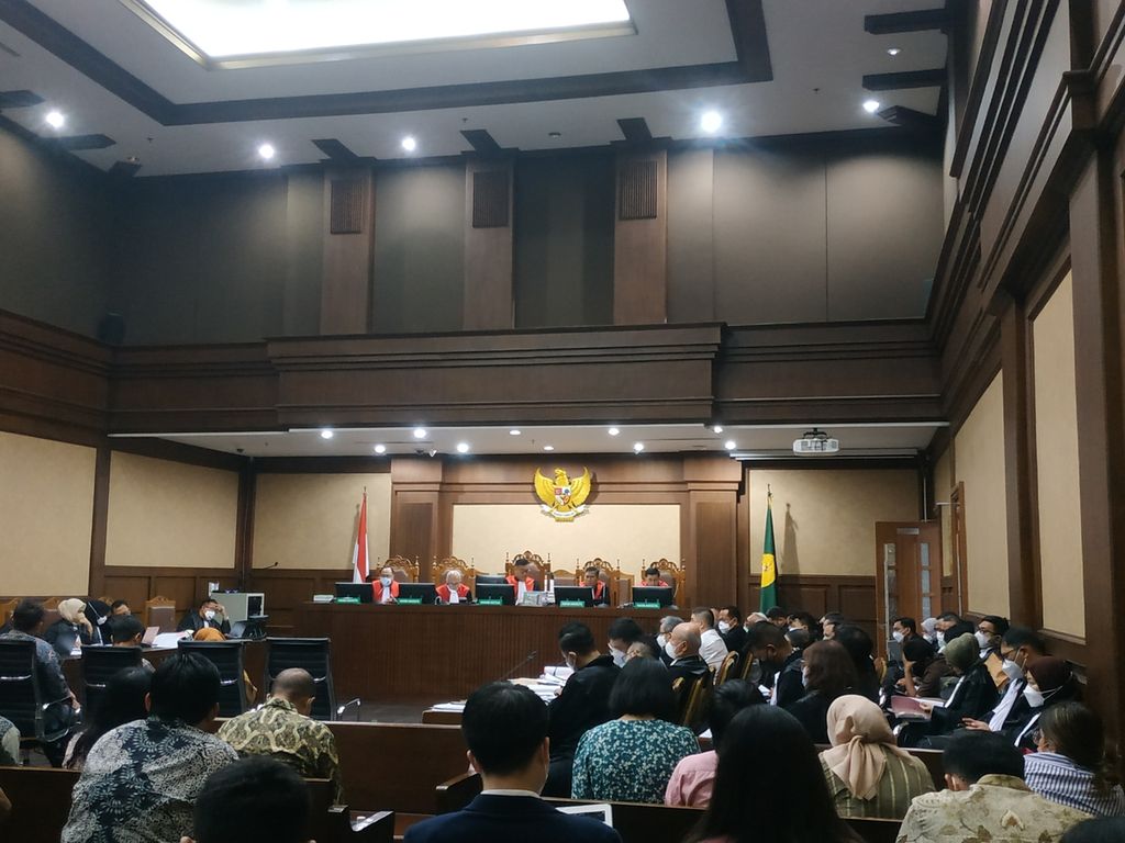 Suasana sidang lanjutan dengan agenda pemeriksaan saksi terkait dugaan korupsi izin ekspor minyak kelapa sawit mentah (<i>crude palm oil</i>/CPO) di Pengadilan Tipikor, Jakarta Pusat, Selasa (25/10/2022).