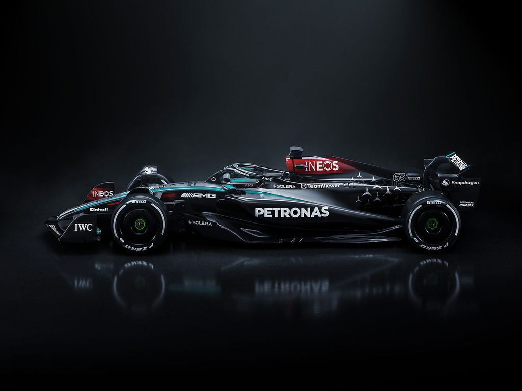 Tim Mercedes meluncurkan mobil W15 yang yang akan menjadi andalan dalam persaingan Formula 1 musim 2024, pada Rabu (14/2/2024).