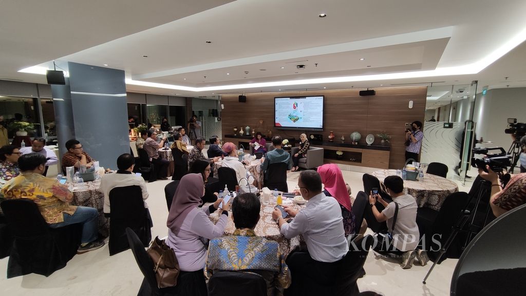 Suasana Gathering Pemimpin Redaksi Media Bersama Direksi Pertamina di Grha Pertamina, Jakarta, Rabu (8/6/2022). Dalam kesempatan itu, Direktur Utama Pertamina Nicke Widyawati memaparkan kinerja Pertamina, termasuk pencapaian laba bersih sebesar Rp 29,3 triliun pada 2021.