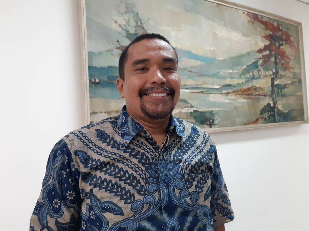 Lecturer at the Faculty of Law, Andalas University, Padang, Charles Simabura.