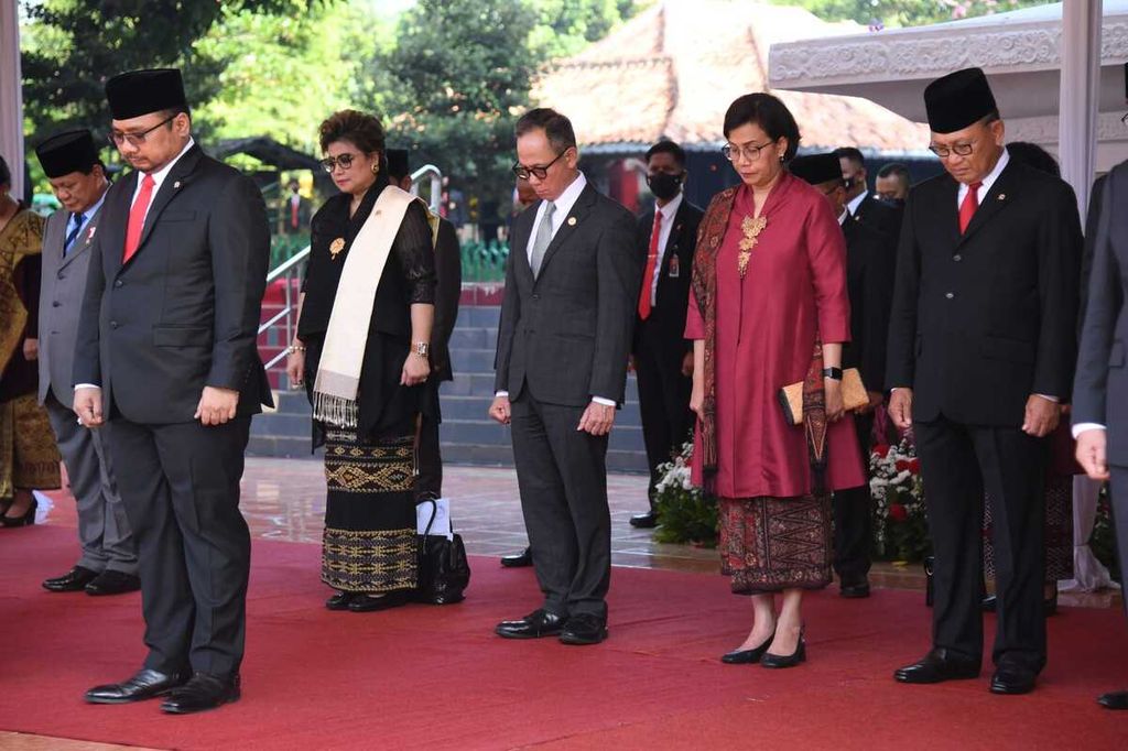 Para menteri Kabinet Indonesia Maju mengikuti upacara Hari Kesaktian Pancasila, Sabtu (1/10/2022) di Monumen Pancasila Sakti, kawasan Lubang Buaya, Jakarta Timur.