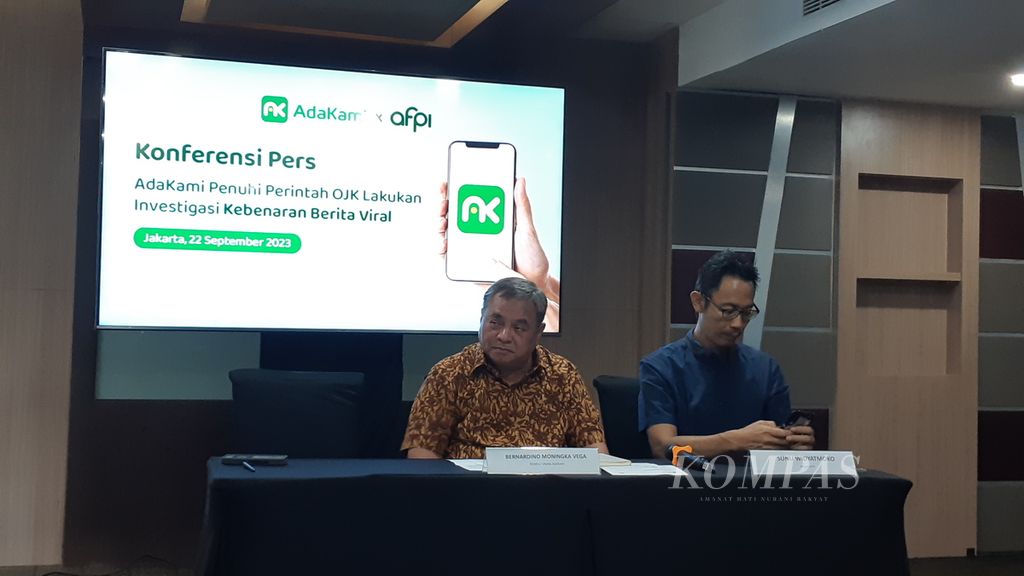 Konferensi pers klarifikasi perusahaan <i>peer to peer lending</i> Adakami dengan Asosiasi Fintech Pendanaan Bersama Indonesia (AFPI) terkait informasi nasabah bunuh diri karena teror penagihan utang, di Jakarta, Jumat (22/9/2023).