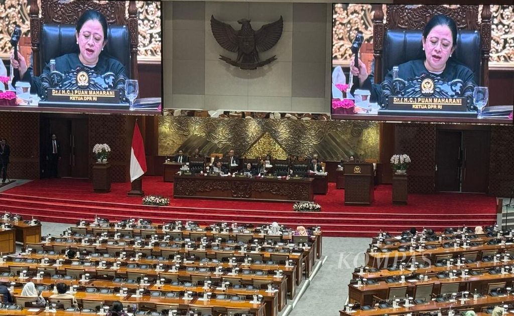 Suasana Rapat Paripurna DPR yang dipimpin Ketua DPR Puan Maharani di Jakarta, Selasa (4/6/2024).