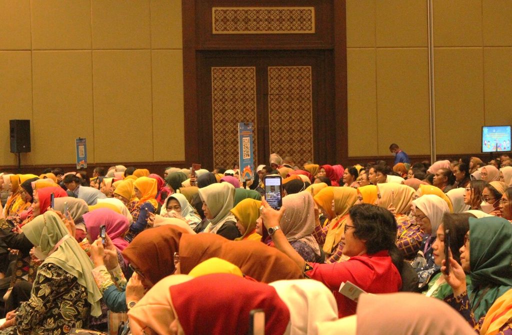 Sekitar 650 peserta menghadiri penyampaian komitmen bersama Bunda PAUD (Pendidikan Anak Usia Dini) untuk mendukung gerakan transisi PAUD ke SD yang menyenangkan, di Jakarta, Rabu (7/6/2023). 