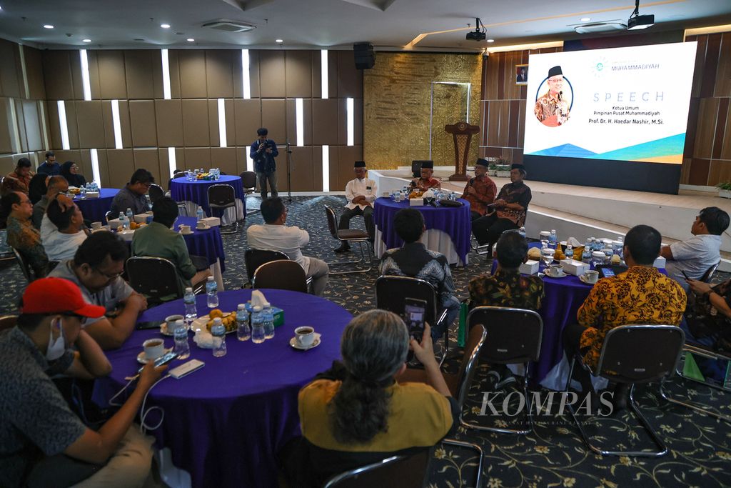 Suasana acara temu media bersama Pimpinan Pusat Muhammadiyah di Gedung Pusat Dakwah Muhammadiyah, Jakarta, Kamis (28/12/2023). Pertemuan yang dihadiri para pemimpin redaksi media nasional tersebut beragendakan refleksi akhir tahun 2023 dan pembahasan isu-isu seputar Pemilu 2024.  