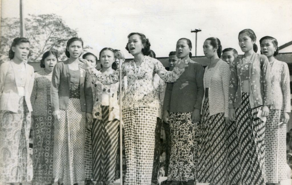 Suasana Peringatan Hari Kartini 21 April 1952 di Palembang.