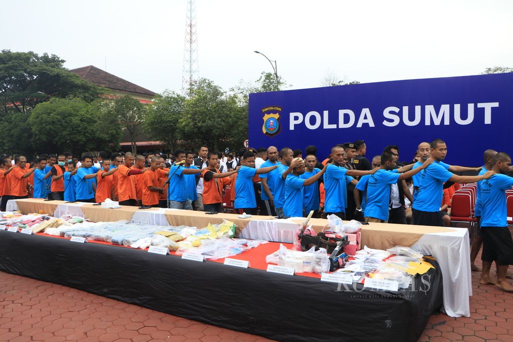 Sebanyak 1.058 pelaku kejahatan narkoba dikumpulkan di Polda Sumut, Medan, Rabu (4/10/2023). 