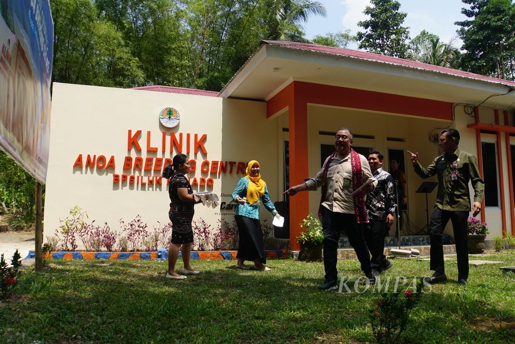Klinik Anoa Breeding Center Manado, Sulawesi Utara, pada Jumat (3/11/2023). Saat ini 11 anoa dirawat di pusat konservasi <i>ex situ</i> tersebut.