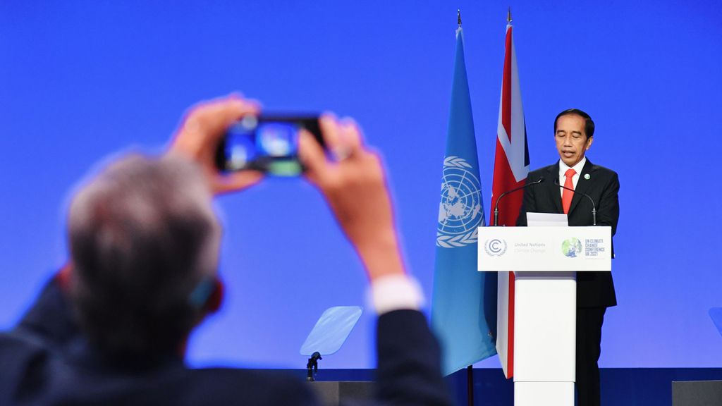 Presiden Joko Widodo hadir dalam KTT Pemimpin Dunia tentang Perubahan Iklim atau COP26 di Scottish Event Campus, Glasgow, Skotlandia. Jokowi berkomitmen Indonesia terus berkontribusi dalam penanganan perubahan iklim.
