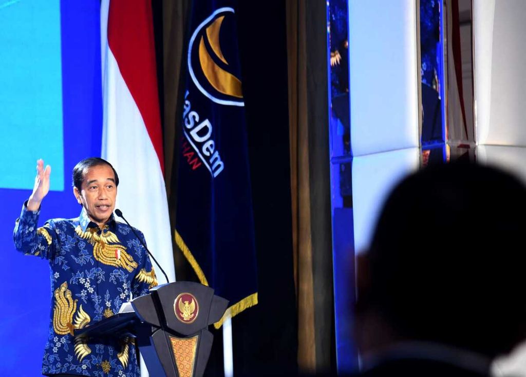 Presiden Joko Widodo pada peresmian Kantor Dewan Pimpinan Pusat (DPP) Partai Nasional Demokrat, Nasdem Tower, di Jakarta, Selasa (22/2/2022). 
