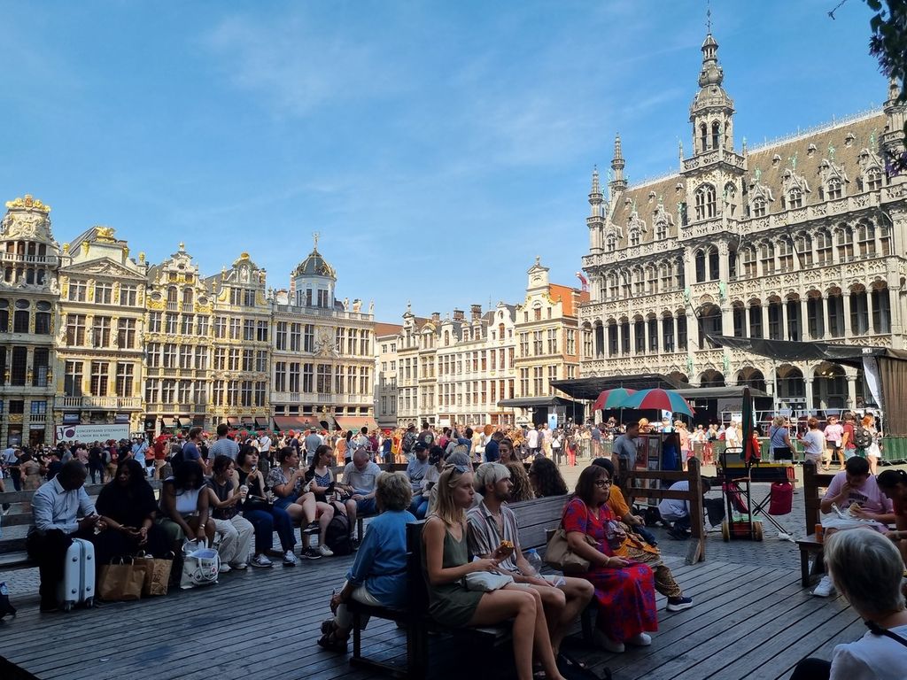 Suasana Grand Place di Brussels, Belgia, 10 September 2023. 
