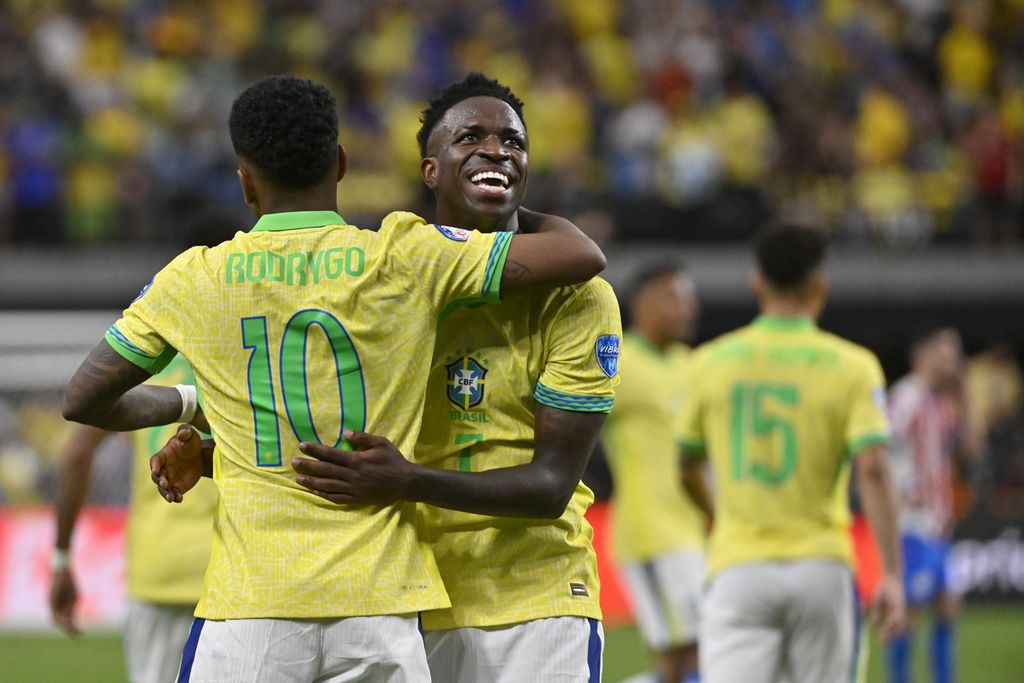 Penyerang Brasil Vinicius Junior merayakan gol ke gawang Paraguay pada laga Grup D Copa America 2024 di Las Vegas, Nevada, Amerika Serikat, Sabtu (29/6/2024) pagi WIB. Brasil menang 4-1.