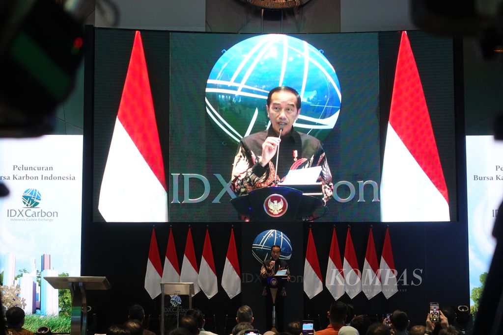 Presiden Joko Widodo saat memberikan sambutan pada peluncuran Bursa Karbon Indonesia dalam acara yang digelar di Main Hall Bursa Efek Indonesia, Jakarta, Selasa (26/9/2023).