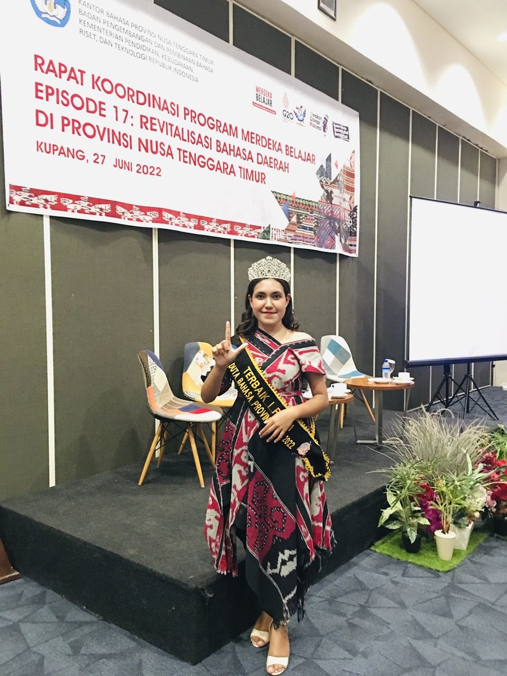 Romana Da Costa Pinto adalah Terbaik 1 Putri Duta Bahasa Provinsi NTT Tahun 2022.