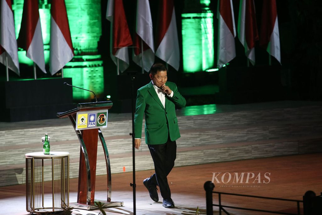 Ketua DPP Partai Persatuan Pembangunan (PPP) Suharso Monoarfa usai memberikan pidato dalam Silaturahim Nasional Partai Golkar, PAN, PPP yang tergabung dalam Koalisi Indonesia Bersatu (KIB) di Jakarta, Sabtu (4/6/2022). 