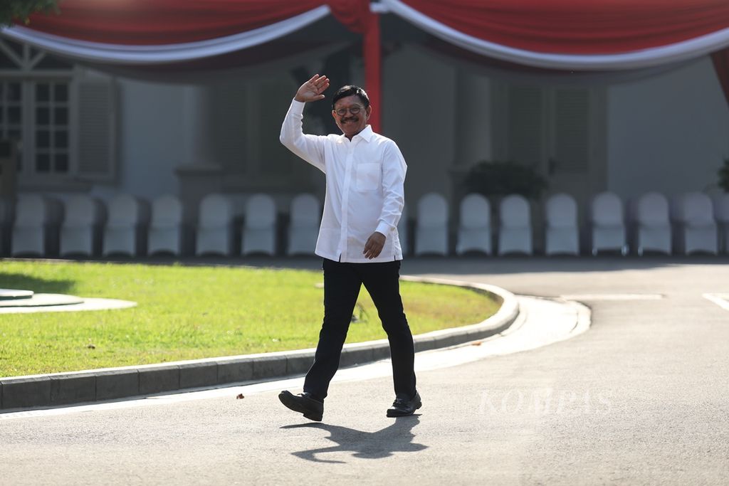 Politisi Partai Nasdem Johnny G Plate di Kompleks Istana Kepresidenan, Jakarta, Selasa (22/10/2019).