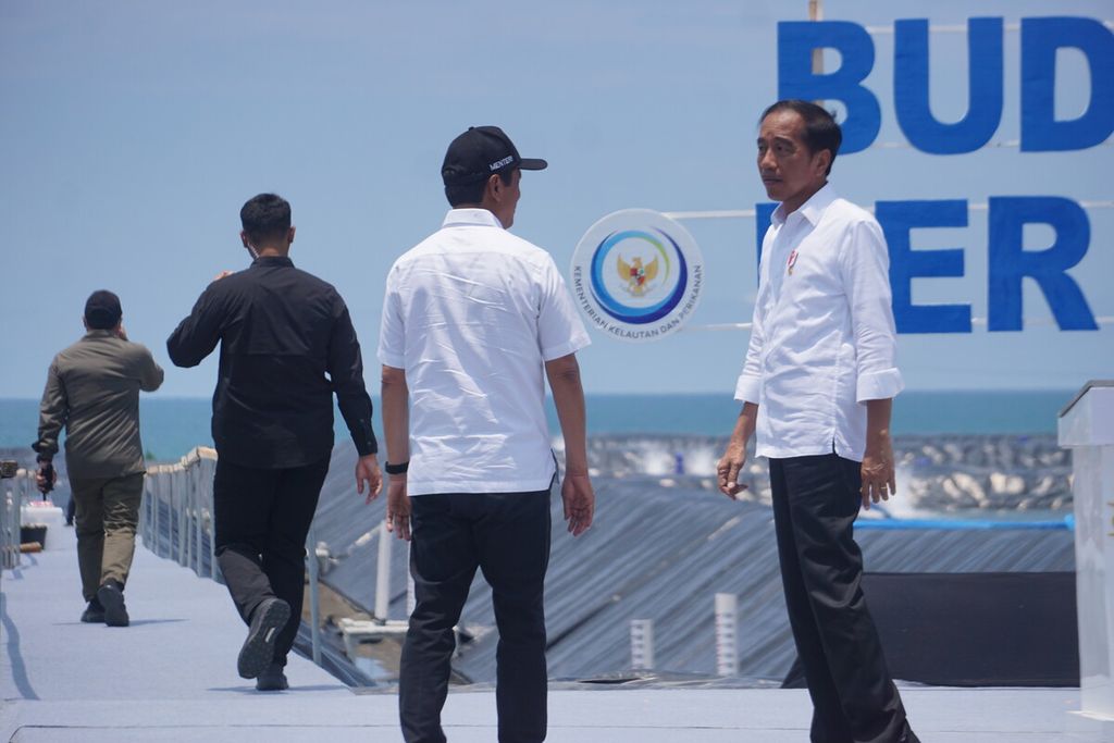 Presiden Joko Widodo meresmikan Tambak Budidaya Udang Berbasis Kawasan atau BUBK di Kabupaten Kebumen, Jawa Tengah, Kamis (9/3/2023).