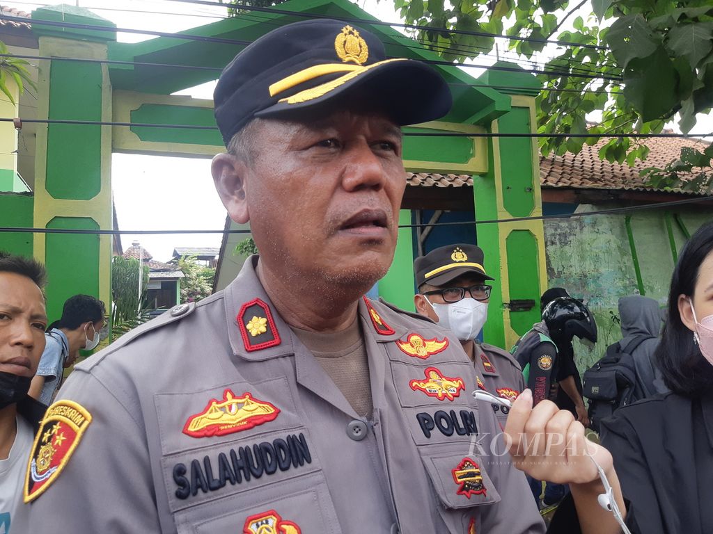 Kepala Kepolisian Sektor Bekasi Kota Komisaris Salahuddin.