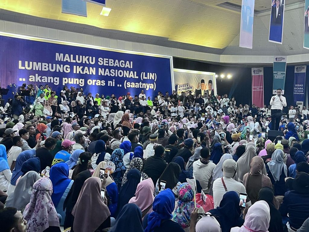 Calon presiden nomor urut 1, Anies Rasyid Baswedan, berkampanye di Islamic Center Ambon, Maluku, Senin (15/1/2024).