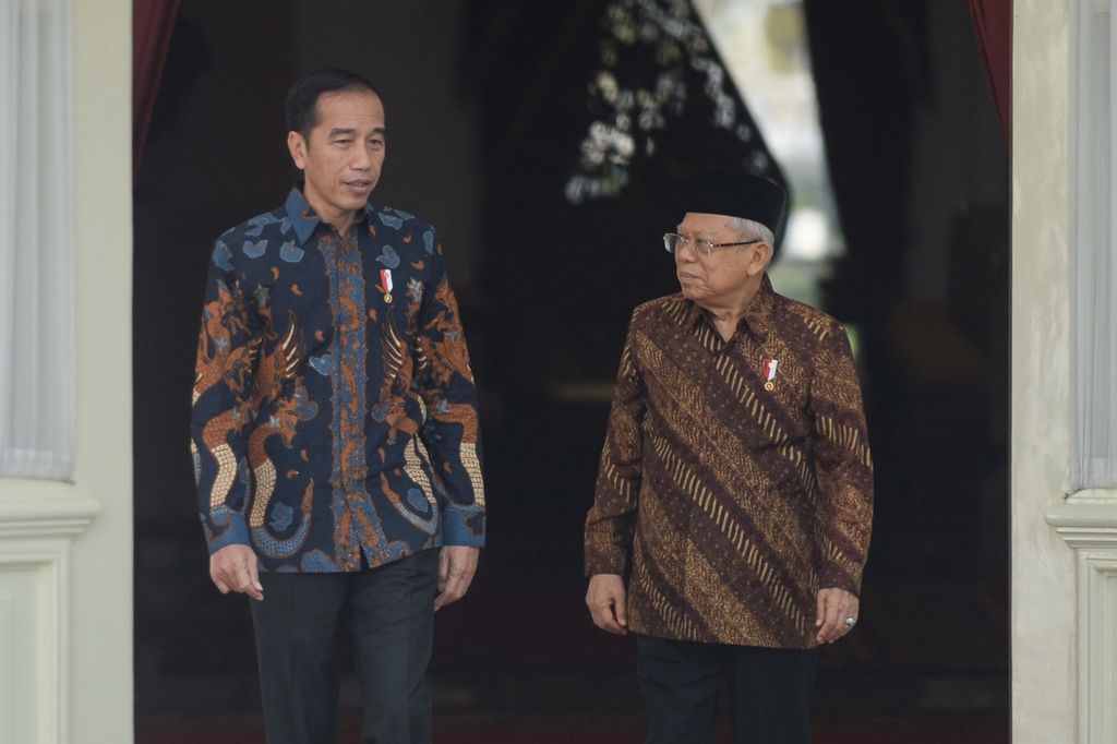 Presiden Joko Widodo bersama Wakil Presiden Ma’ruf Amin saat mengumumkan nama menteri yang akan dilantik, di Istana Merdeka, Rabu (23/10/2019). 