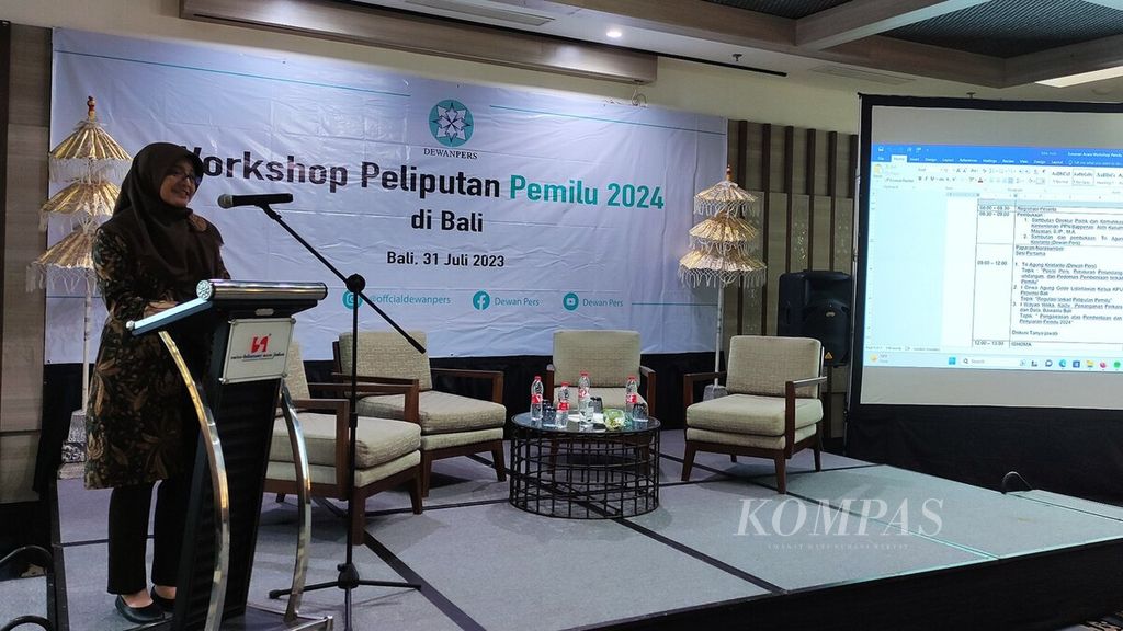 Dewan Pers menggelar program Workshop Peliputan Pemilu 2024 di Bali. Direktur Politik dan Komunikasi Kementerian PPN/Bappenas Astri Kusuma Mayasari ketika memberikan sambutan dalam pembukaan lokakarya tentang peliputan Pemilu 2024 di Sanur, Kota Denpasar, Senin (31/7/2023).