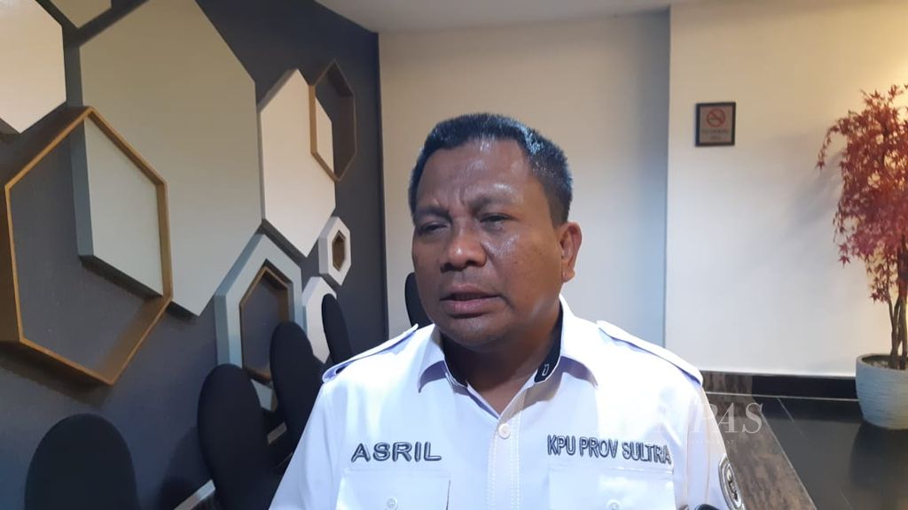 Ketua KPU Sultra Asril di Kendari, Sulawesi Tenggara, Senin (19/2/2024).