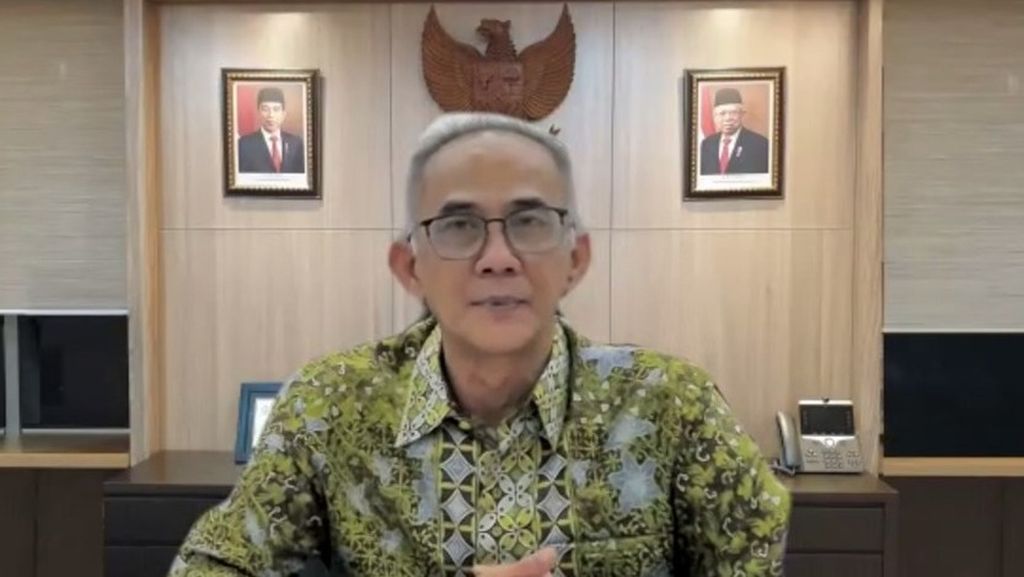 Direktur Jenderal Perdagangan Dalam Negeri Kementerian Perdagangan Oke Nurwan dalam telekonferensi pers tentang kenaikan harga kedelai impor di Jakarta, Jumat (11/2/2022).