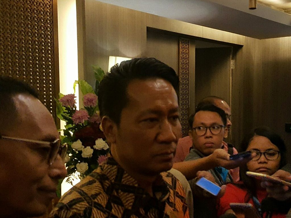 Supratman Andi Agtas, Ketua Badan Legislasi dari Fraksi Partai Gerindra, saat ditemui seusai bertemu Ketua DPR Bambang Soesatyo di Kompleks DPR, Jakarta, Kamis (2/1).