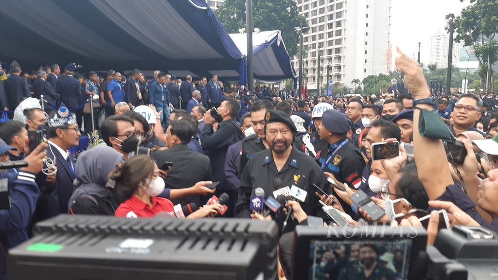 Ketua Umum Partai Nasdem Surya Paloh seusai acara Apel Siaga Garda Pemuda Partai Nasdem yang diselenggarakan di Kompleks Gelora Bung Karno, Rabu (15/6/2022).
