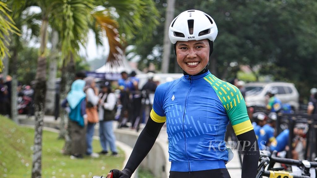 Racer Maghfirotika Marendra confirmed himself as a national elite racer by winning the Cycling de West Java, Saturday (25/5/2024).