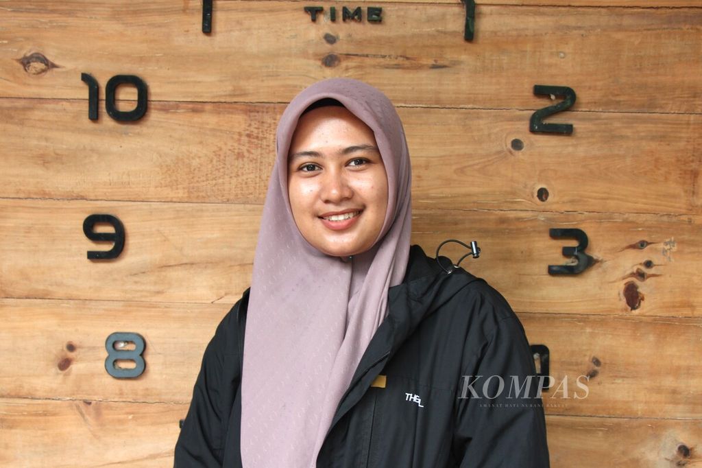 Eva Hazmaini, sineas dan sekretaris Yayasan Aceh Bergerak.