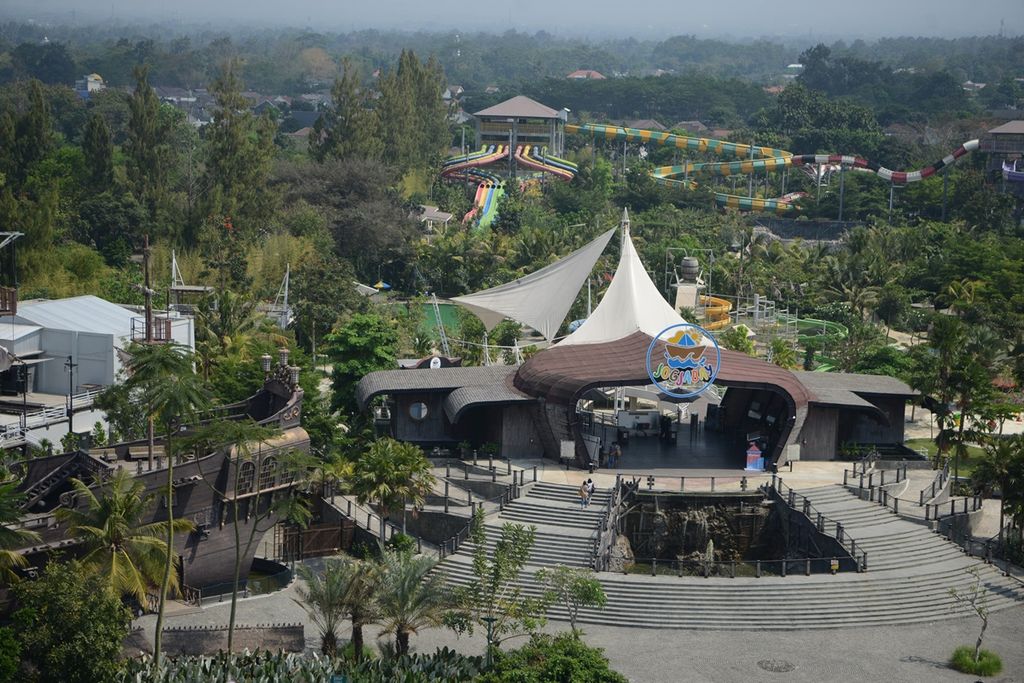 Kompleks wisata air Jogja Bay terlihat dari ketinggian di Desa Maguwoharjo, Depok, Sleman, DI Yogyakarta, Rabu (9/10/2019). 