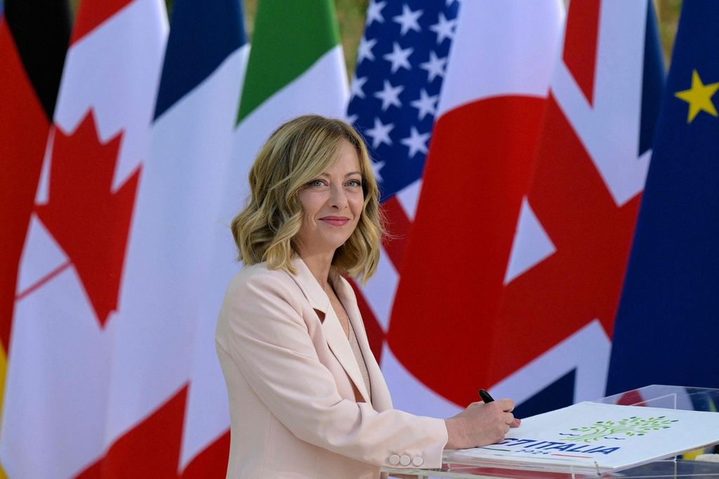 Perdana Menteri Italia Giorgia Meloni dalam KTT G7 di Apulia, Italia, pada Juni 2024.