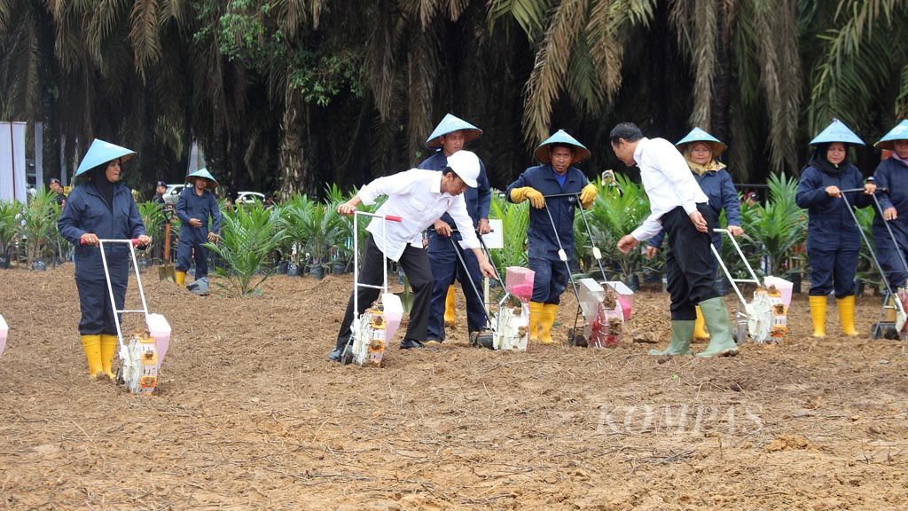 https://cdn-assetd.kompas.id/i7lpIJtJ9V0WXNnFYfw8l-AOli8=/1024x576/filters:watermark(https://cdn-content.kompas.id/umum/kompas_main_logo.png,-16p,-13p,0)/https%3A%2F%2Fkompas.id%2Fwp-content%2Fuploads%2F2019%2F02%2F477834_getattachment99c7b0c9-3f63-4bd0-a3d4-a147f09312e7469220.jpg