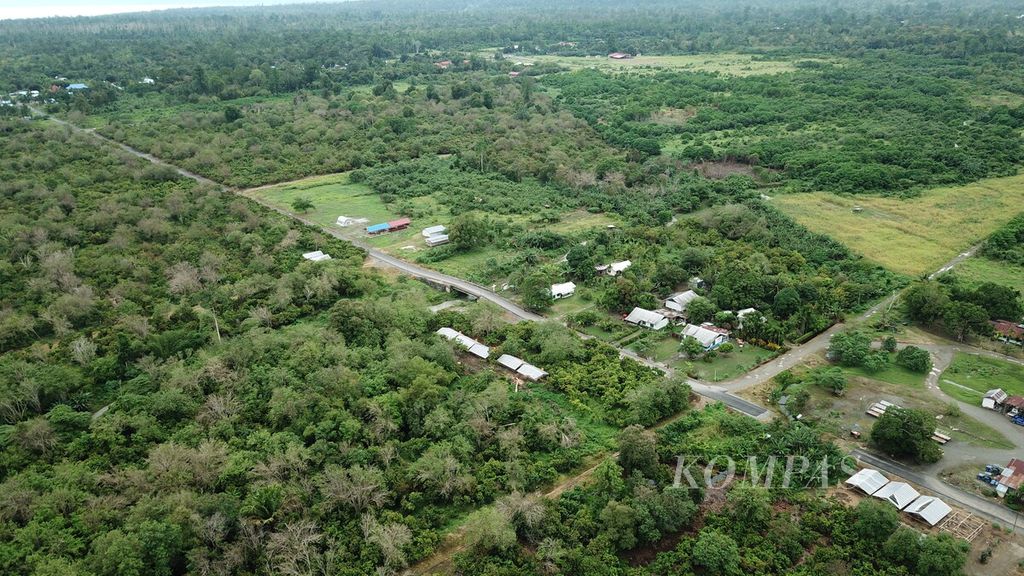 Kebun kakao di Distrik Ransiki, Manokwari Selatan, Papua Barat, Selasa (20/4/2021).