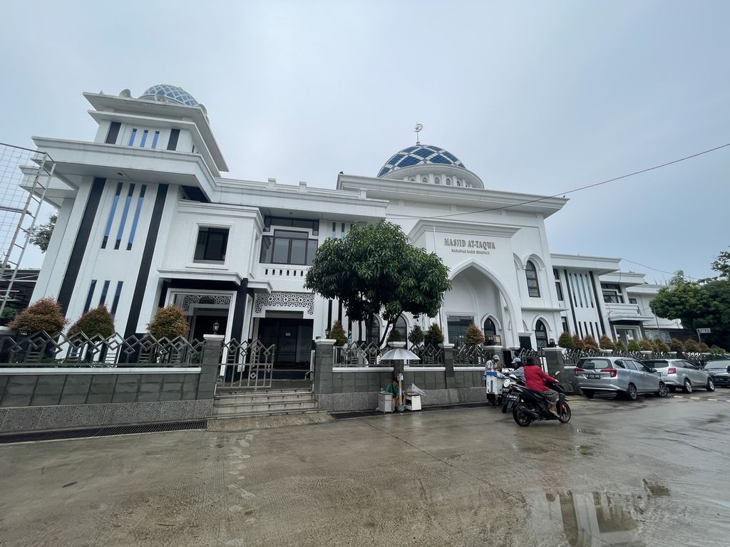 Masjid At Taqwa di Harapan Baru Regency, Kota Bekasi, tempat Yusi dan Heni mengaji pada Minggu (27/2/2023).